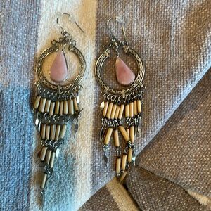 Silver earrings with pink stoneand bamboo details(bw)